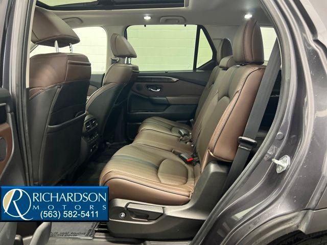 used 2023 Honda Pilot car, priced at $44,376