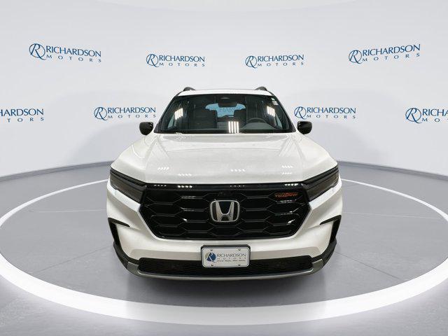 new 2025 Honda Pilot car, priced at $49,709