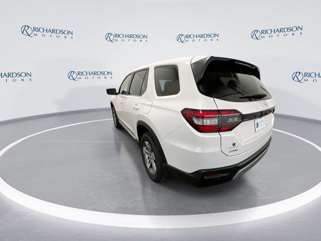 new 2025 Honda Pilot car, priced at $48,235