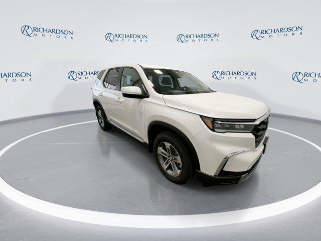 new 2025 Honda Pilot car, priced at $48,235