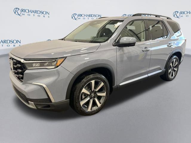 new 2025 Honda Pilot car, priced at $56,020