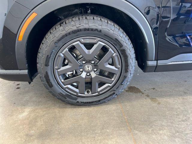 new 2026 Honda CR-V Hybrid car, priced at $38,677