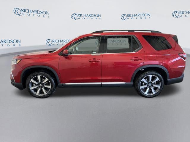 new 2025 Honda Pilot car, priced at $48,753