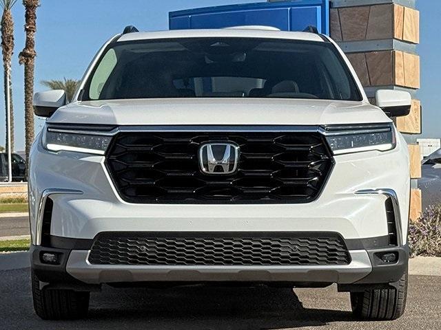 used 2025 Honda Pilot car, priced at $47,218