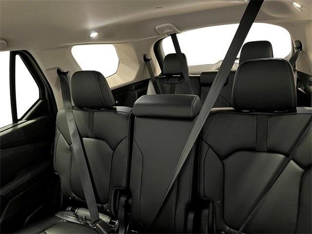 new 2025 Honda Pilot car, priced at $45,077