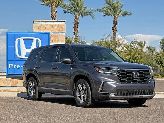 used 2025 Honda Pilot car, priced at $45,598
