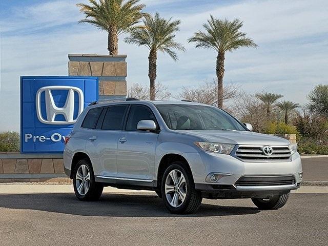 used 2013 Toyota Highlander car, priced at $15,248