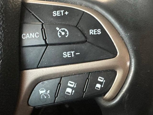 used 2016 Jeep Grand Cherokee car, priced at $19,724