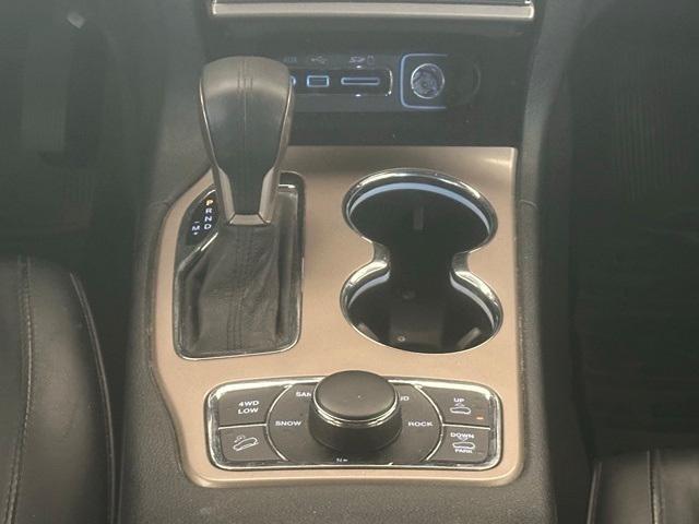used 2016 Jeep Grand Cherokee car, priced at $19,724