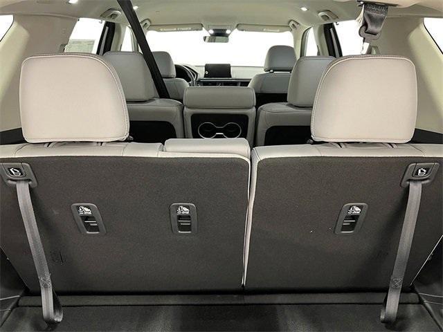 new 2025 Honda Pilot car, priced at $43,680