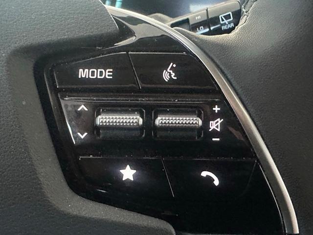used 2025 Kia Niro car, priced at $28,979