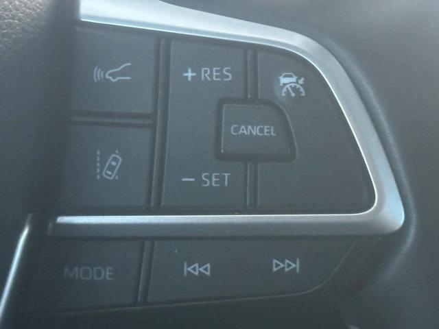 used 2023 Toyota Highlander car, priced at $35,359