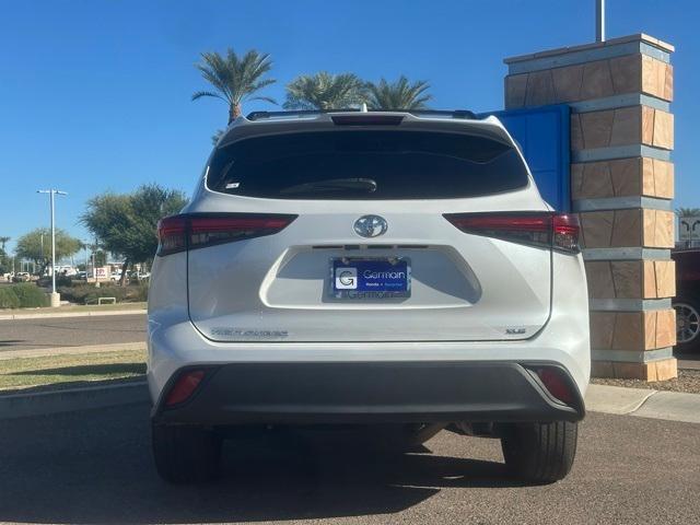 used 2023 Toyota Highlander car, priced at $35,359