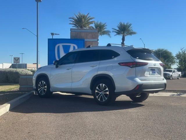 used 2023 Toyota Highlander car, priced at $35,359