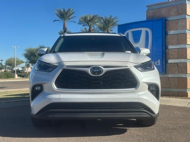 used 2023 Toyota Highlander car, priced at $35,359