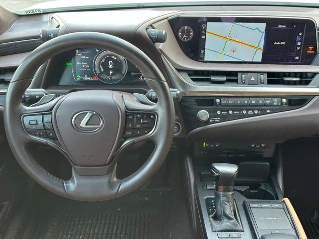 used 2021 Lexus ES 300h car, priced at $30,154