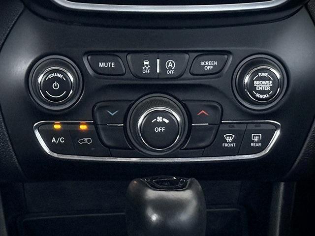 used 2019 Jeep Cherokee car, priced at $12,954