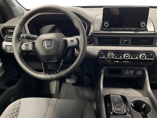 new 2025 Honda Pilot car, priced at $40,144