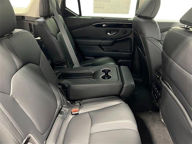 new 2025 Honda Pilot car, priced at $45,077