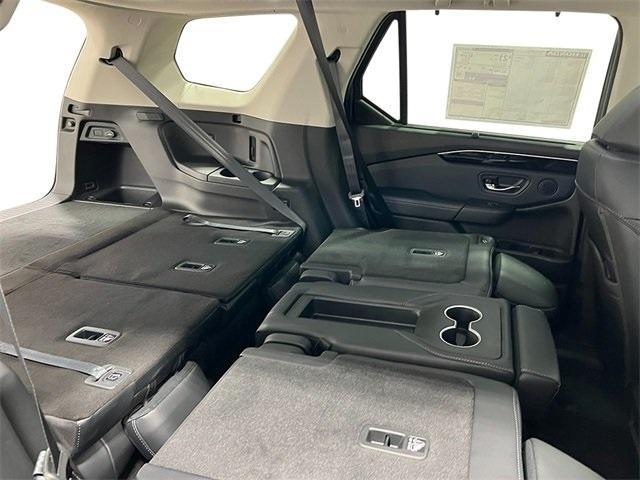 new 2025 Honda Pilot car, priced at $45,077