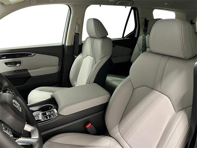 new 2025 Honda Pilot car, priced at $45,731