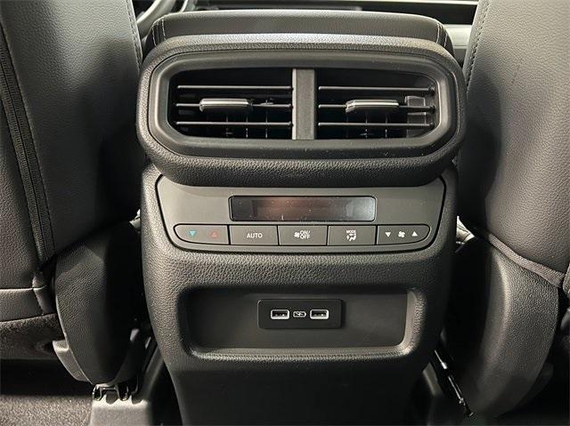 new 2025 Honda Pilot car, priced at $48,115