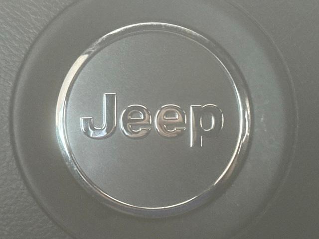 used 2020 Jeep Grand Cherokee car, priced at $24,355