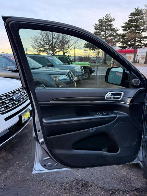 used 2019 Jeep Grand Cherokee car, priced at $17,999