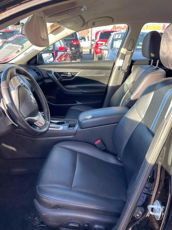 used 2018 Nissan Altima car, priced at $17,999