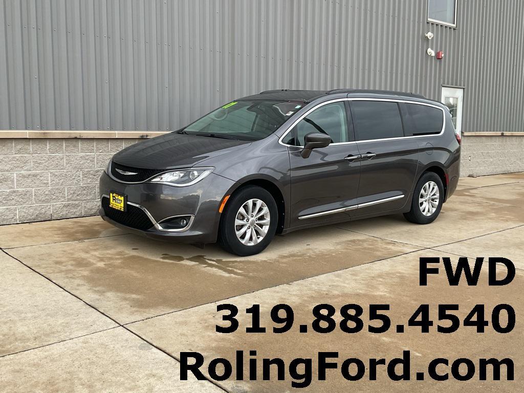 used 2017 Chrysler Pacifica car, priced at $15,999