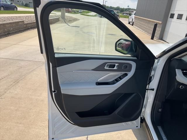 new 2025 Ford Explorer car, priced at $59,538