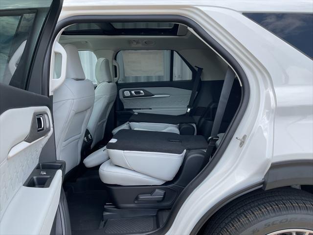 new 2025 Ford Explorer car, priced at $59,538