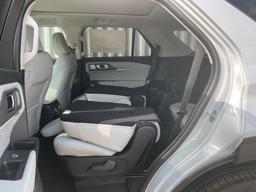 new 2025 Ford Explorer car, priced at $56,893