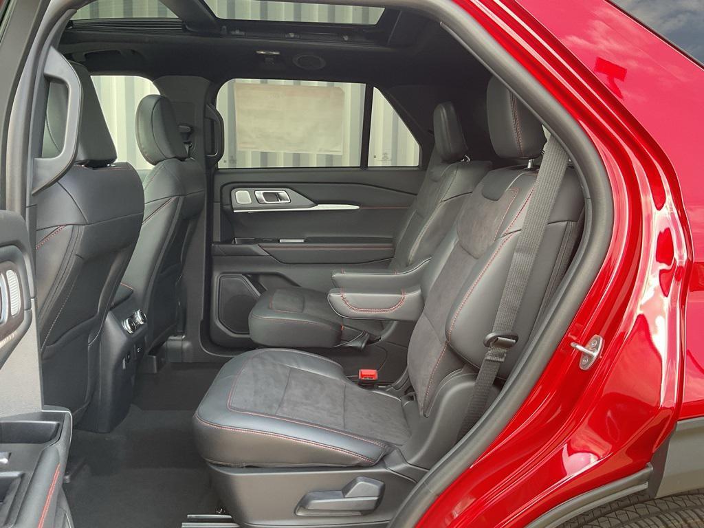 new 2025 Ford Explorer car, priced at $60,388