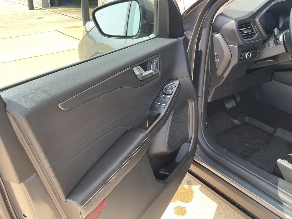 new 2025 Ford Escape PHEV car, priced at $30,088