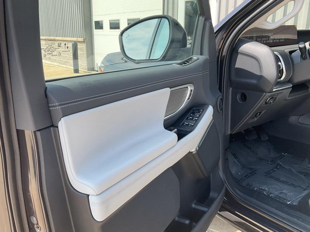 new 2025 Ford Expedition Max car, priced at $77,966