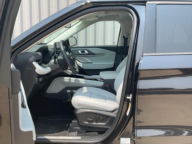 new 2025 Ford Explorer car, priced at $56,773