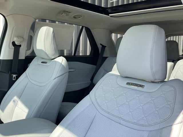 new 2025 Ford Explorer car, priced at $58,978