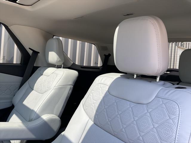 new 2025 Ford Explorer car, priced at $58,978