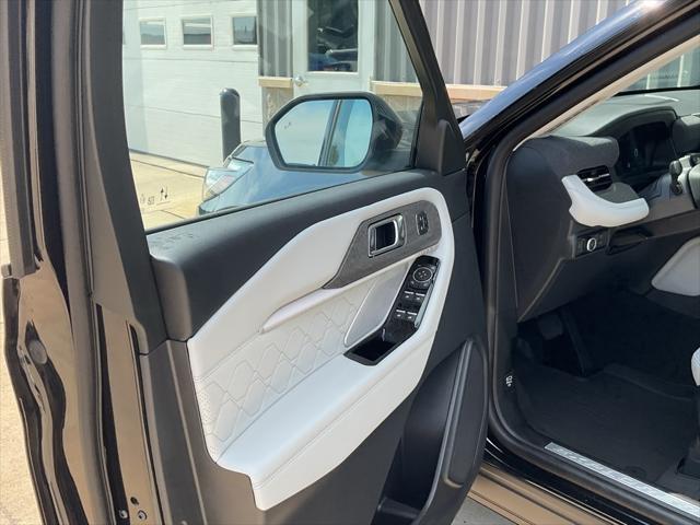 new 2025 Ford Explorer car, priced at $58,978