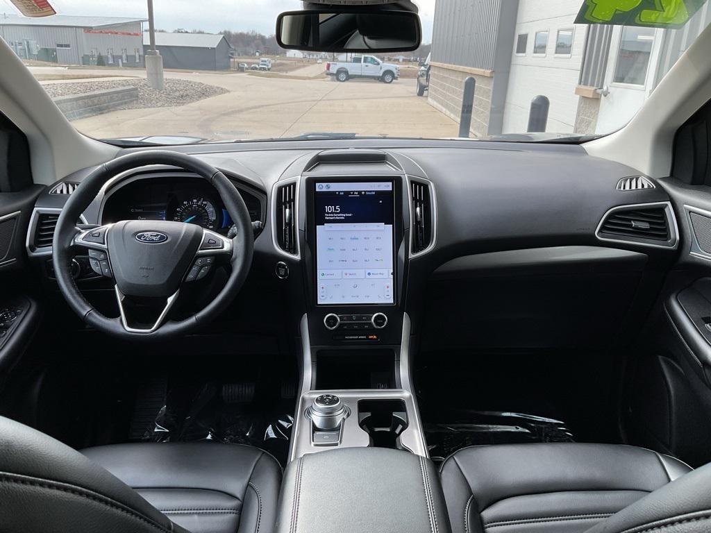 used 2024 Ford Edge car, priced at $32,999