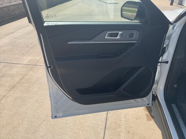 new 2025 Ford Explorer car, priced at $53,213