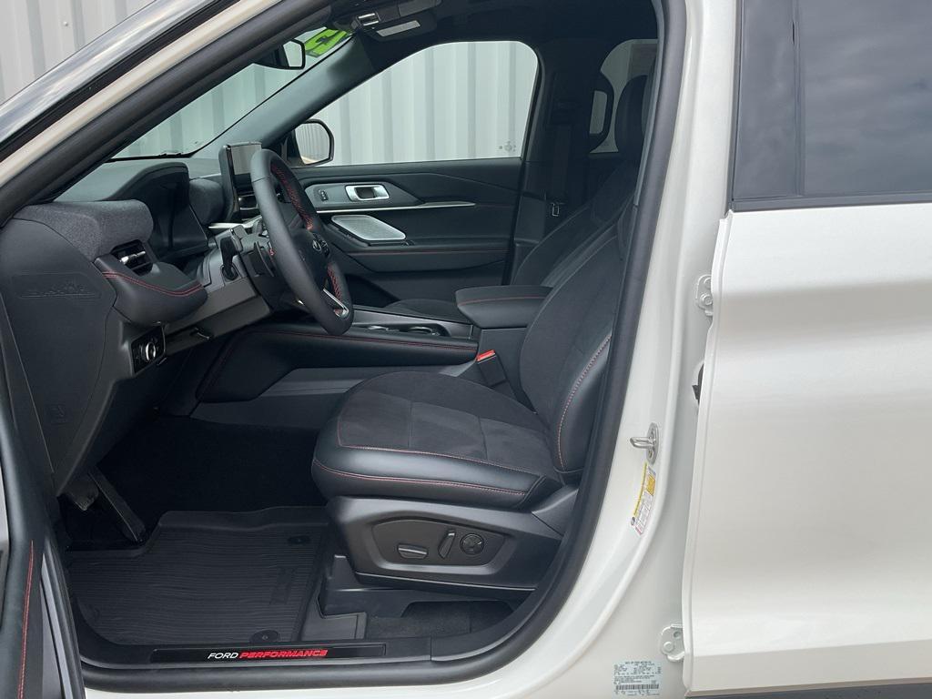 new 2025 Ford Explorer car, priced at $59,203