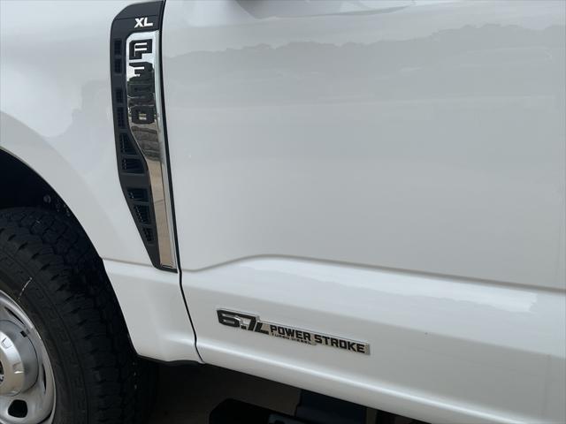new 2025 Ford F-350 car, priced at $64,944