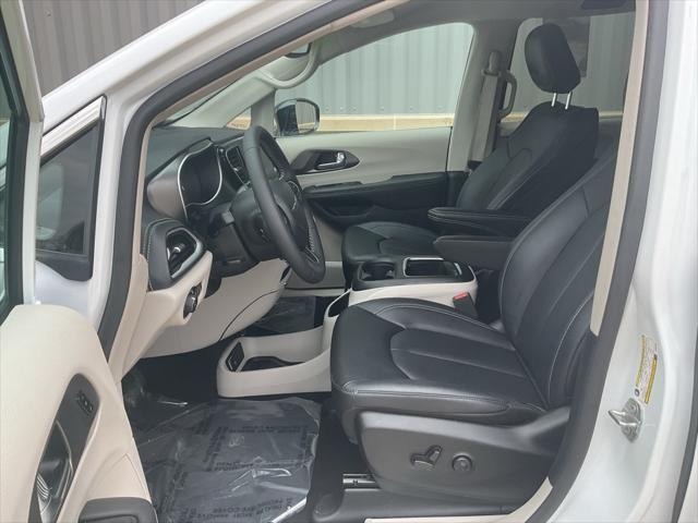 used 2024 Chrysler Pacifica car, priced at $39,999
