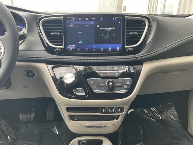 used 2022 Chrysler Pacifica car, priced at $34,995