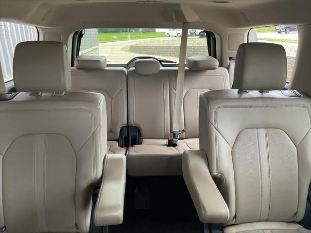 used 2022 Ford Expedition car, priced at $41,999