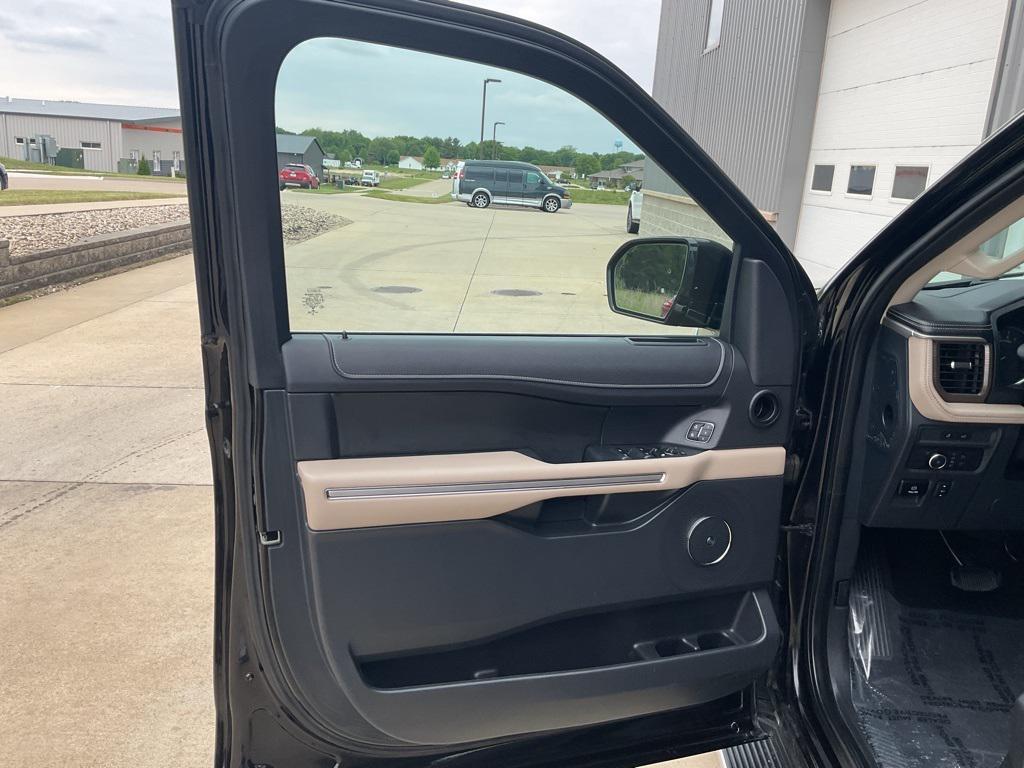 used 2022 Ford Expedition car, priced at $42,950
