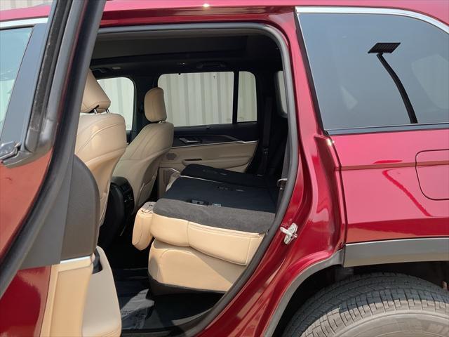 used 2024 Jeep Grand Cherokee car, priced at $39,350