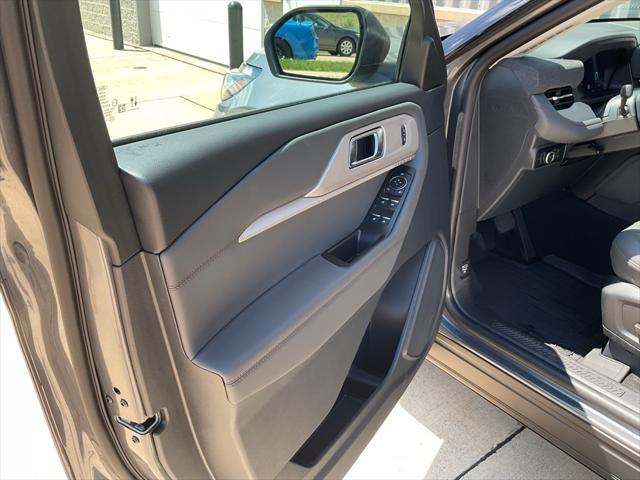new 2025 Ford Explorer car, priced at $48,348
